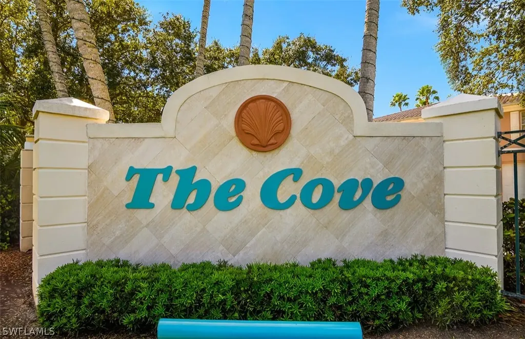 5733 Cove Circle Naples FL 34119