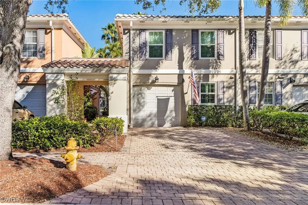 5733 Cove Circle Naples FL 34119