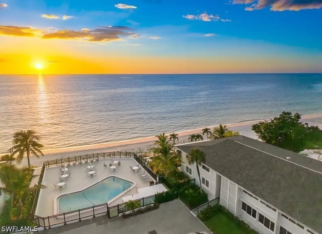 1065 Gulf Shore Boulevard N Naples FL 34102