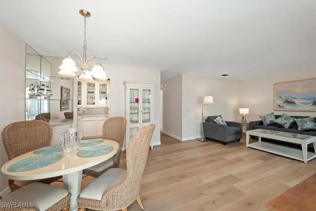 1065 Gulf Shore Boulevard N Naples FL 34102