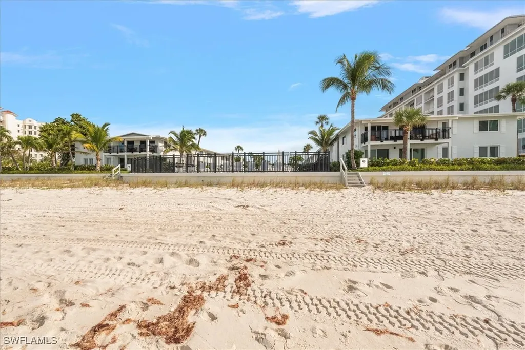 1065 Gulf Shore Boulevard N Naples FL 34102