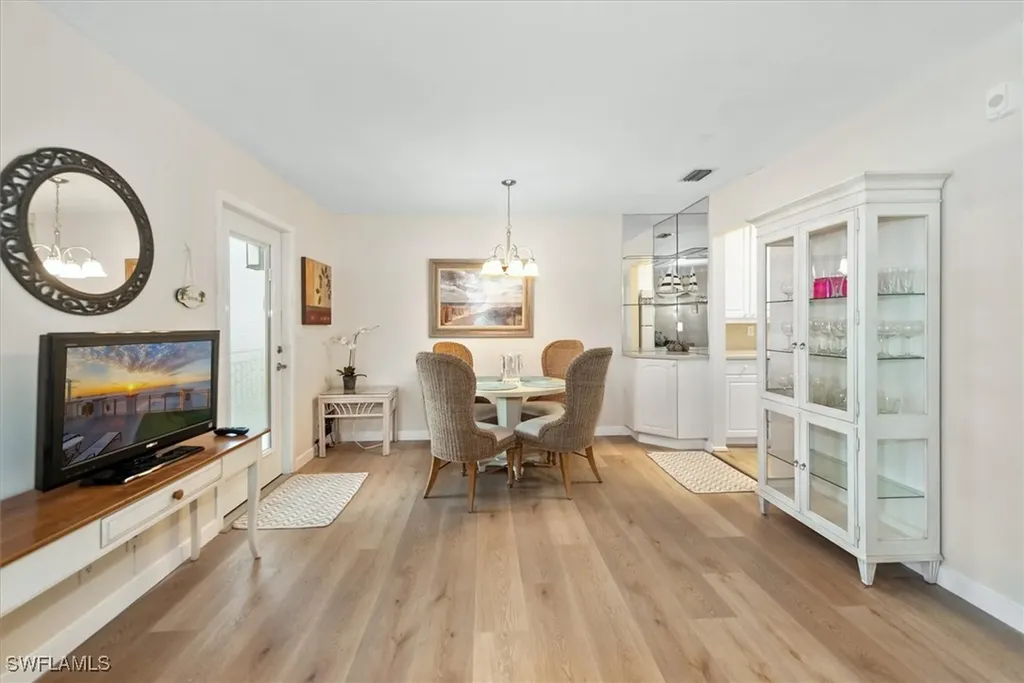 1065 Gulf Shore Boulevard N Naples FL 34102