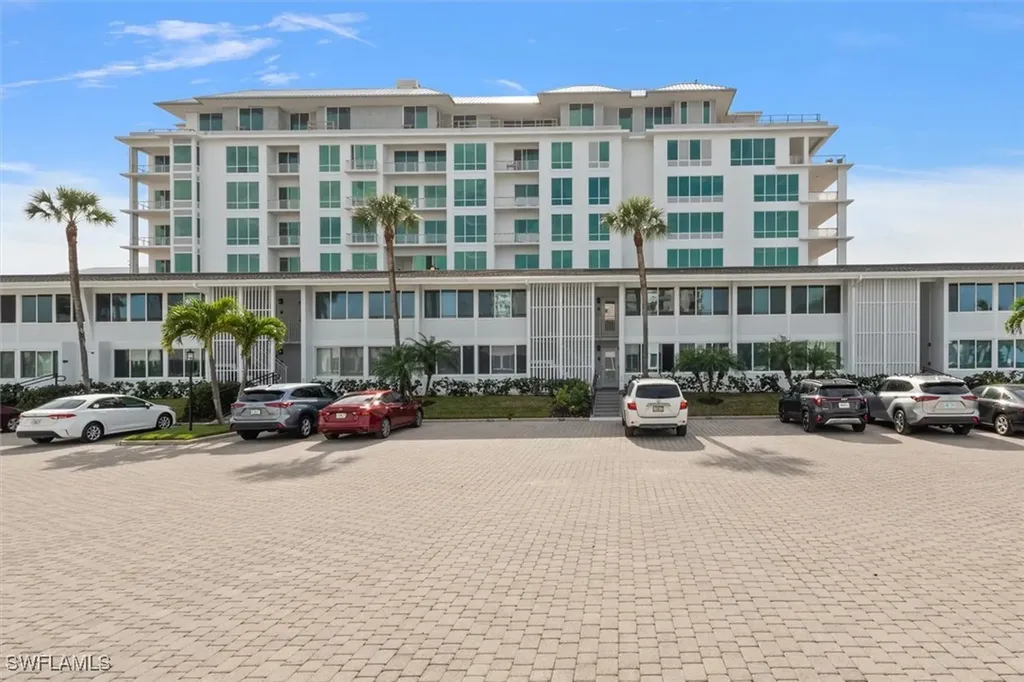1065 Gulf Shore Boulevard N Naples FL 34102
