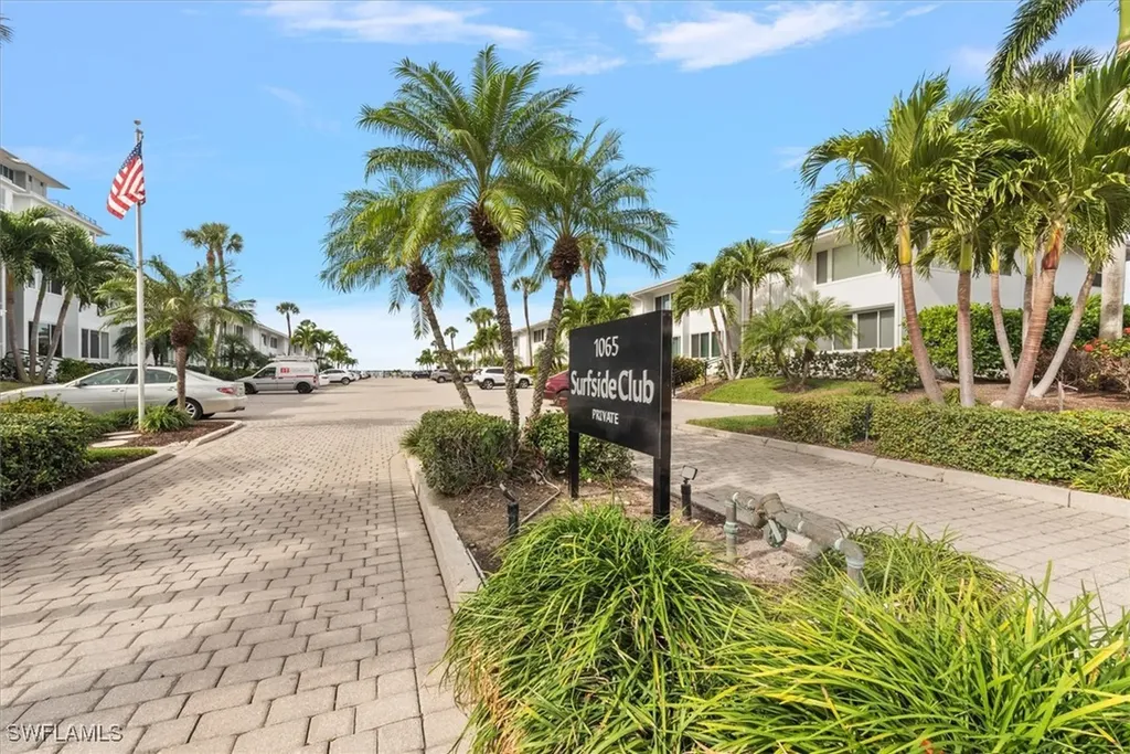 1065 Gulf Shore Boulevard N Naples FL 34102