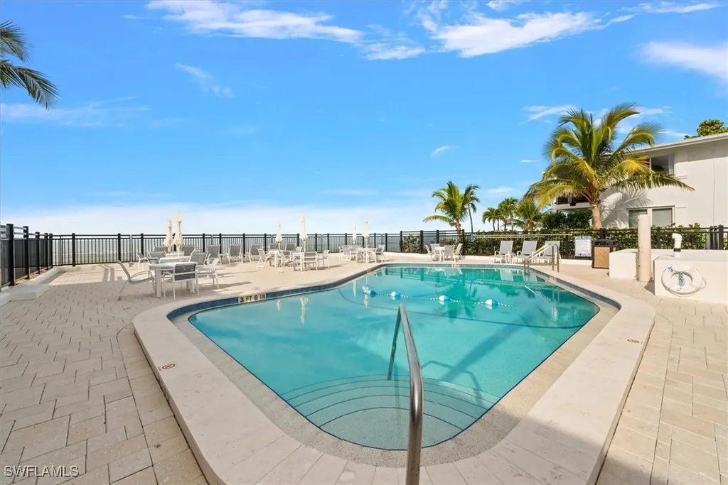 1065 Gulf Shore Boulevard N Naples FL 34102