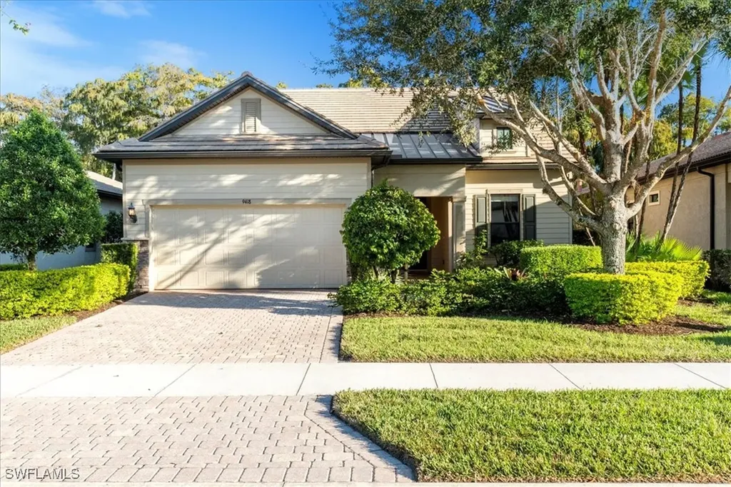 9418 Greyhawk Trail Naples FL 34120