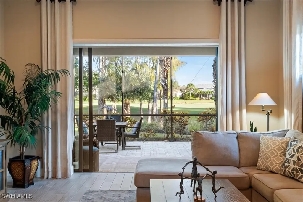 9418 Greyhawk Trail Naples FL 34120