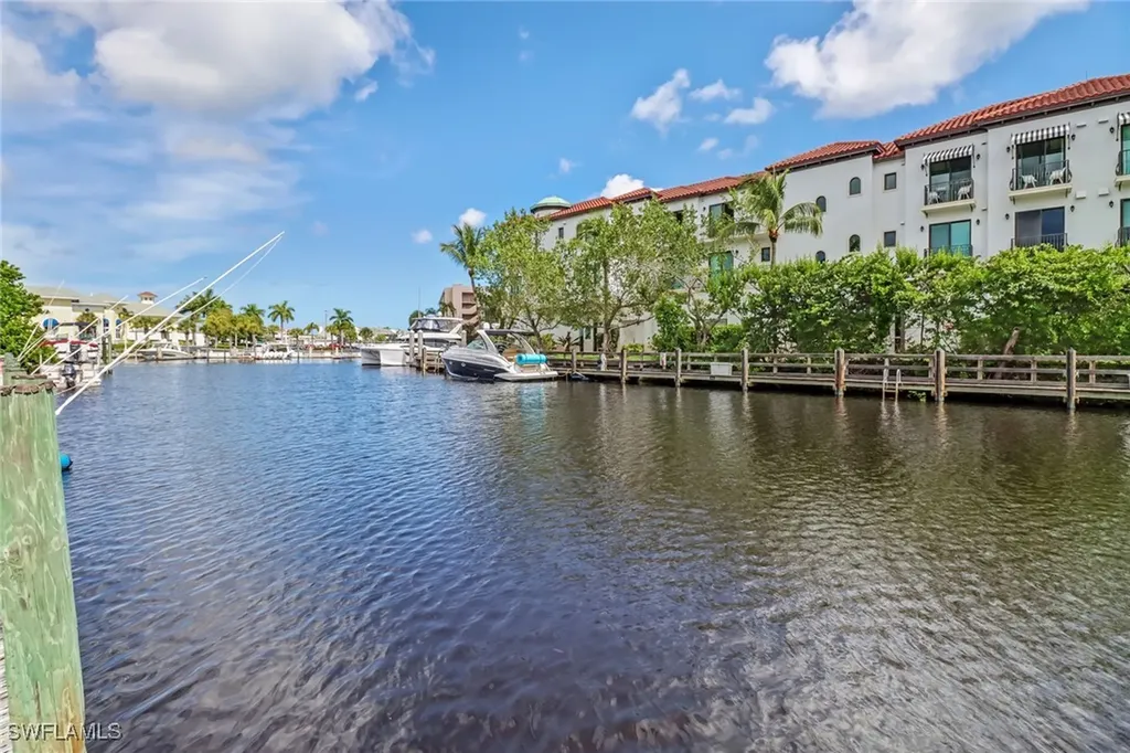 1351 Curlew Avenue Naples FL 34102