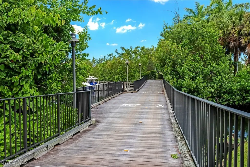 1351 Curlew Avenue Naples FL 34102