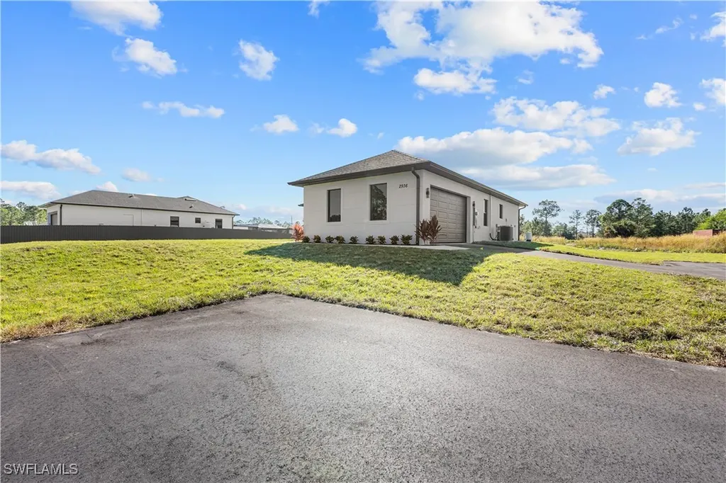 2664 43rd Avenue NE Naples FL 34120