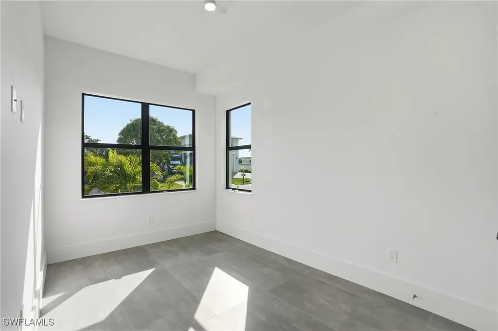 2727 Van Buren Avenue Naples FL 34112
