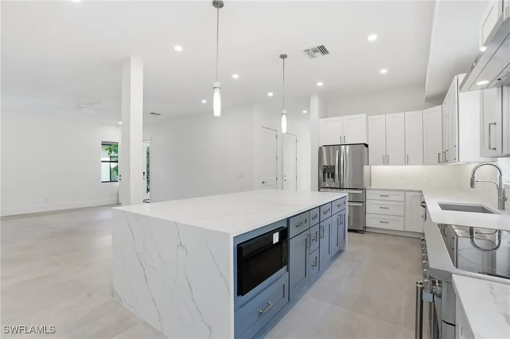 2727 Van Buren Avenue Naples FL 34112