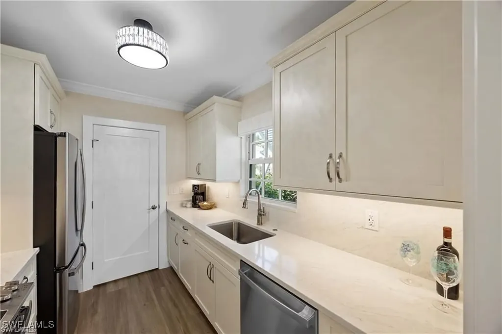 3070 Gulf Shore Boulevard N Naples FL 34103