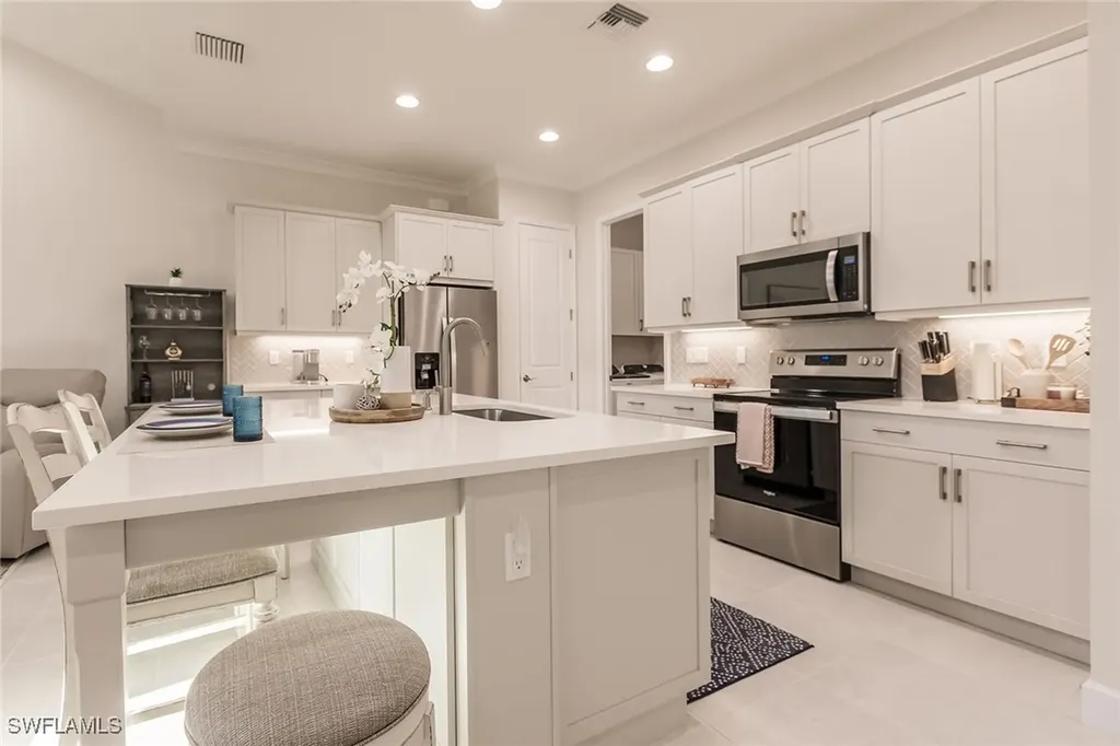 7263 Cayo Coco Lane Naples FL 34113