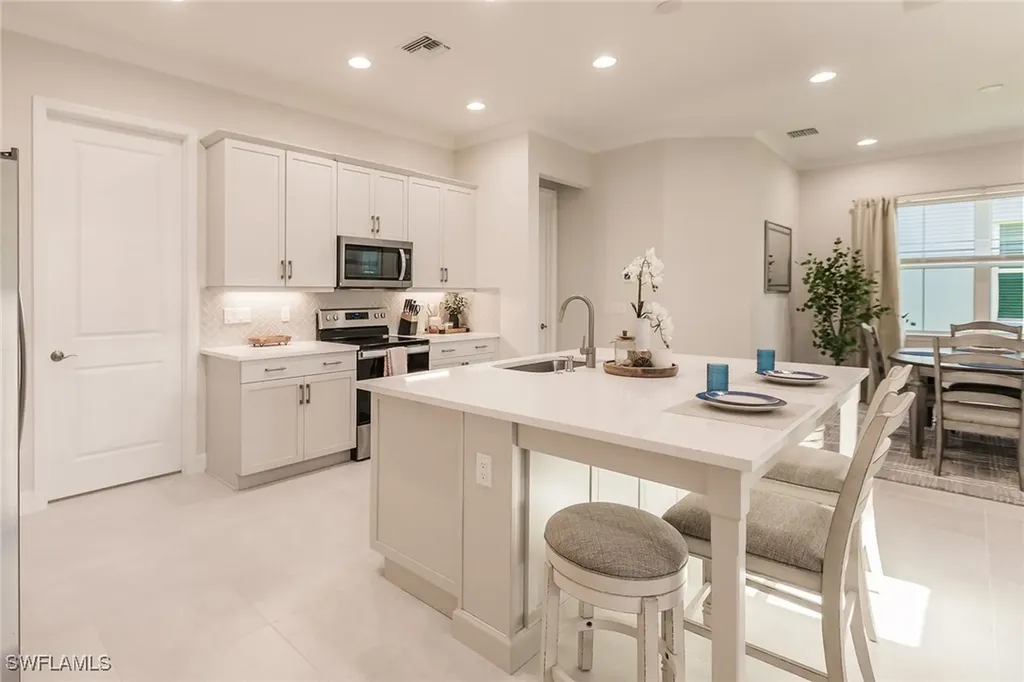 7263 Cayo Coco Lane Naples FL 34113