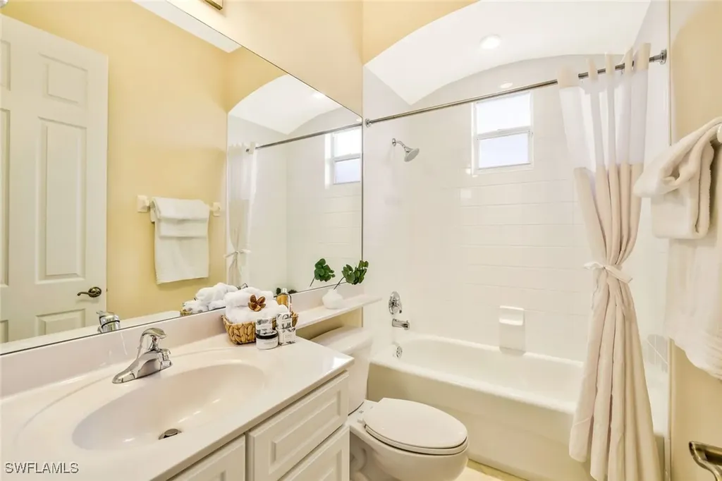 6972 Amen Corner Court Naples FL 34113