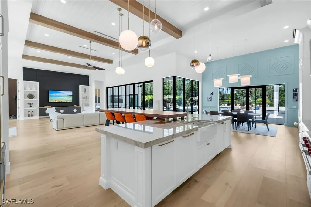 6677 Hunters Road Naples FL 34109