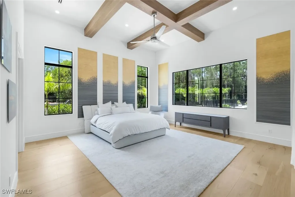 6677 Hunters Road Naples FL 34109