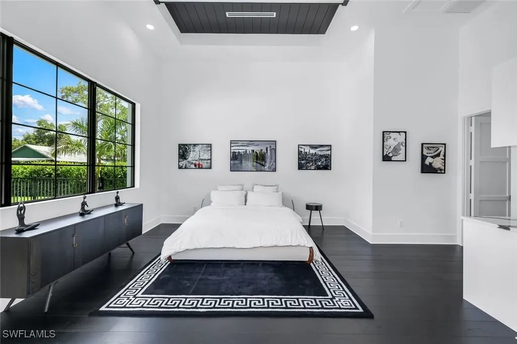 6677 Hunters Road Naples FL 34109