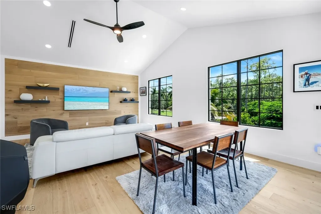 6677 Hunters Road Naples FL 34109