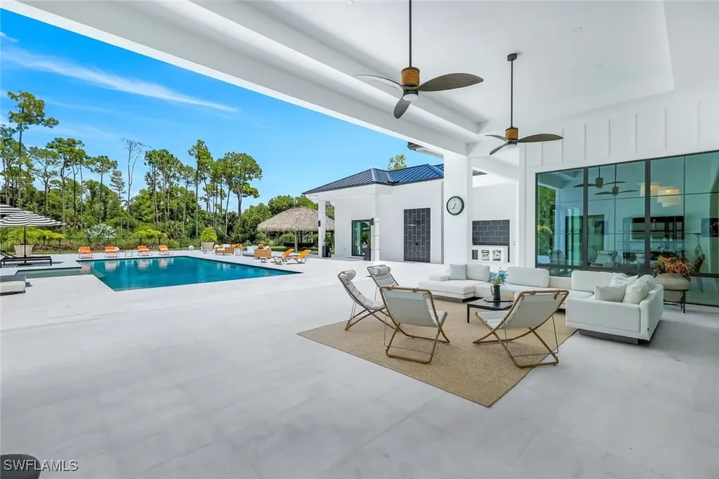 6677 Hunters Road Naples FL 34109