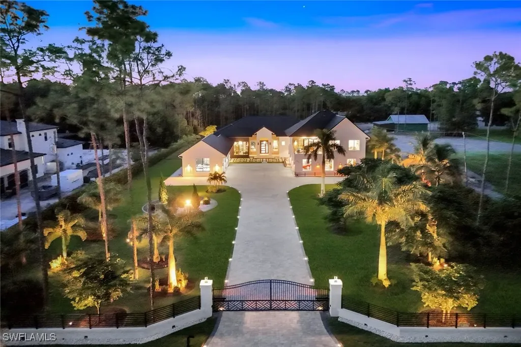 6677 Hunters Road Naples FL 34109