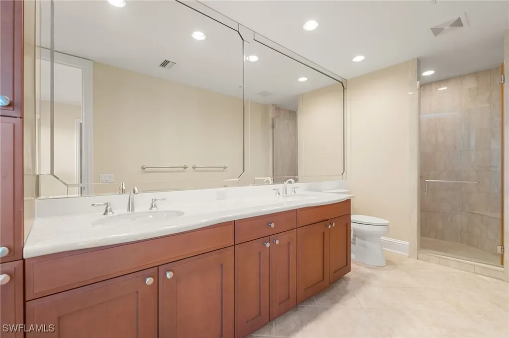 81 Seagate Drive Naples FL 34103