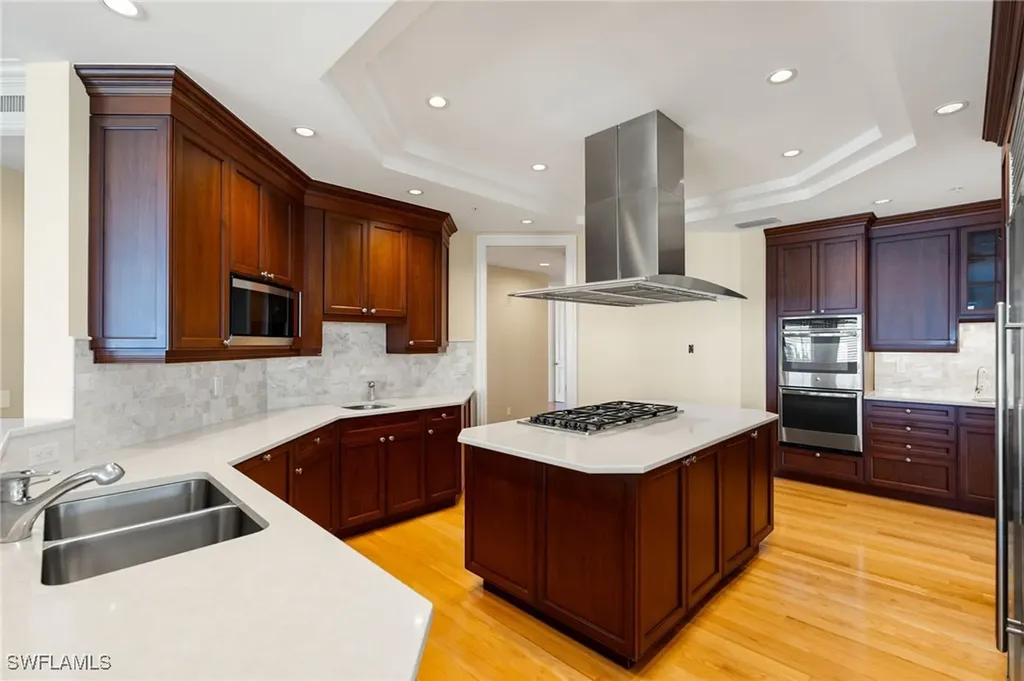 81 Seagate Drive Naples FL 34103