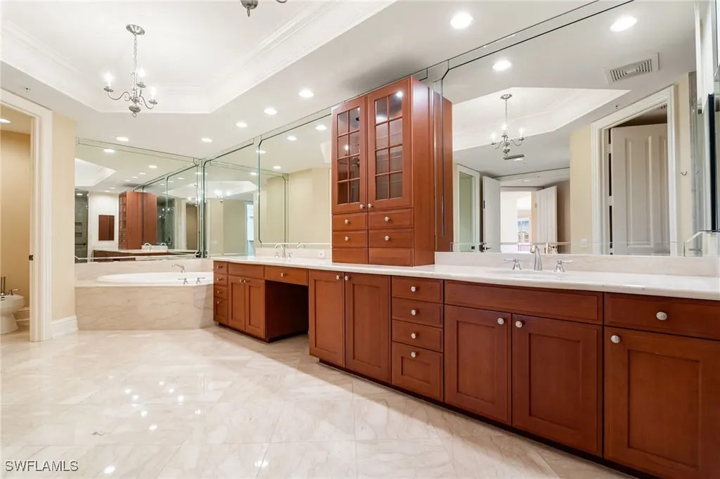 81 Seagate Drive Naples FL 34103