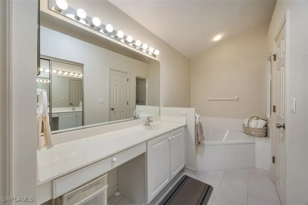 20990 Country Barn Drive Estero FL 33928