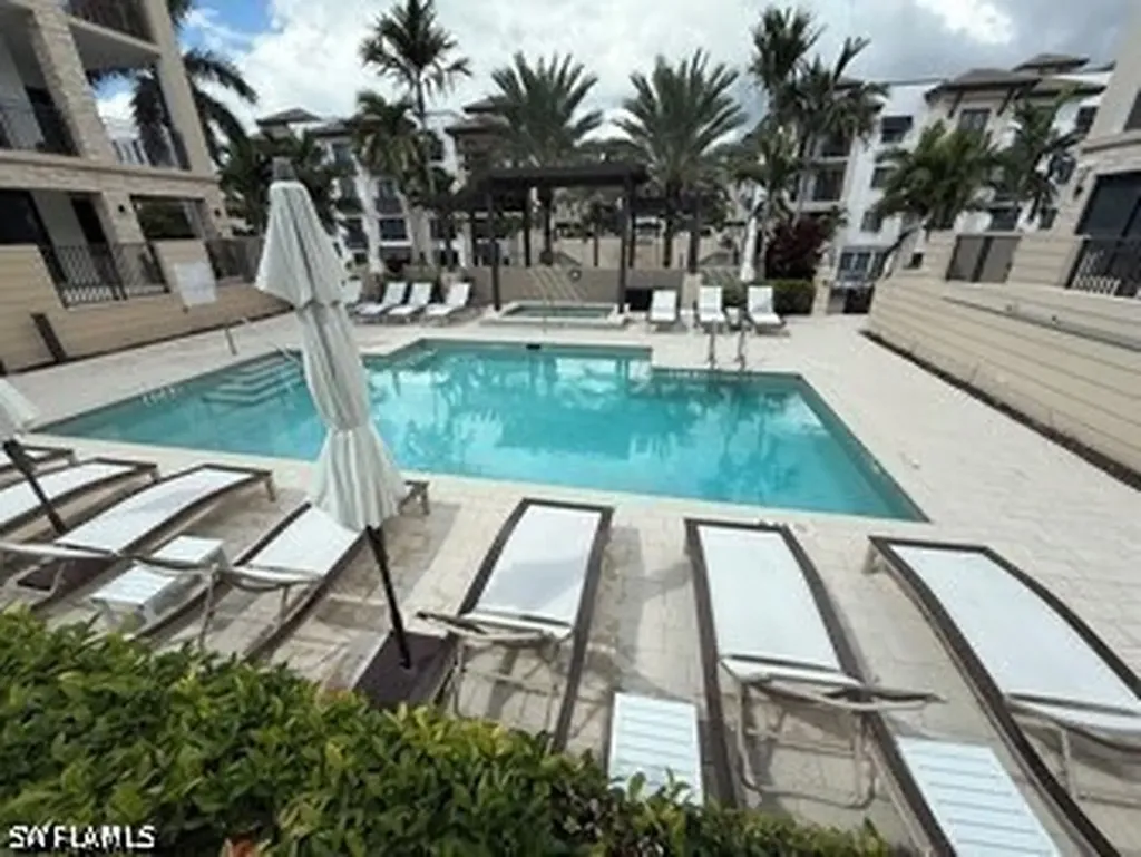 1030 3rd Avenue S Naples FL 34102