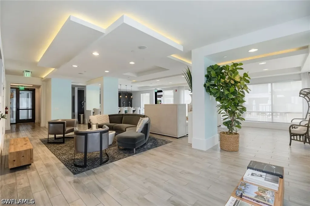 1030 3rd Avenue S Naples FL 34102