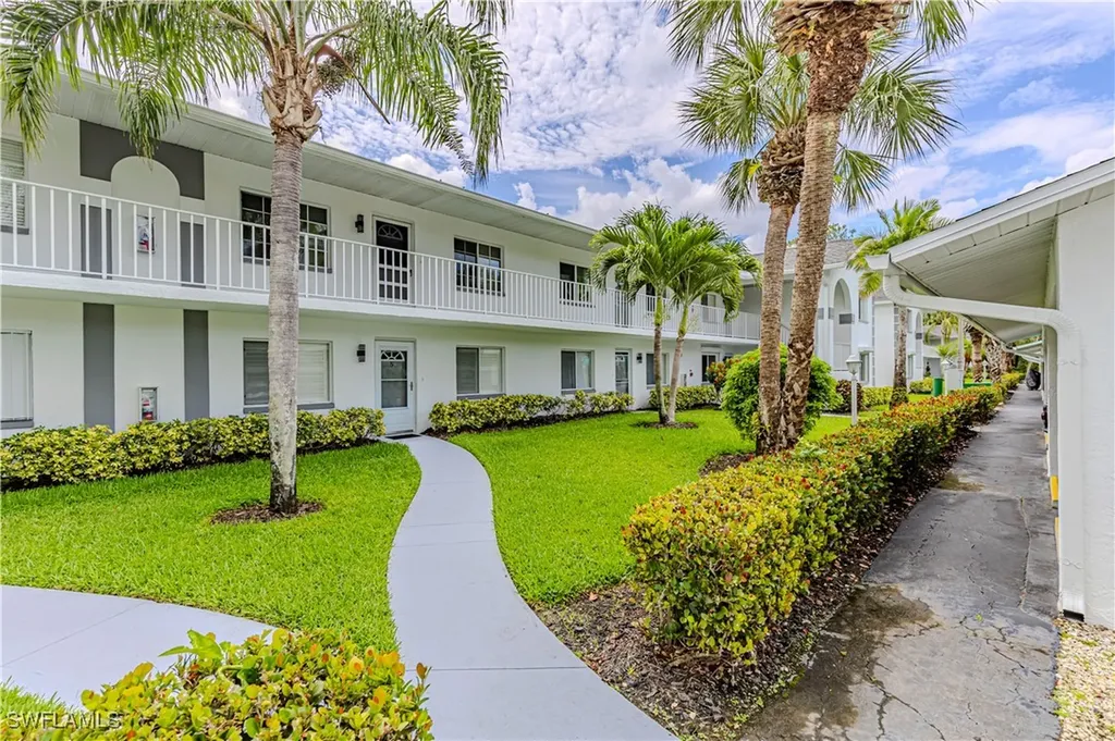 164 Belina Drive Naples FL 34104