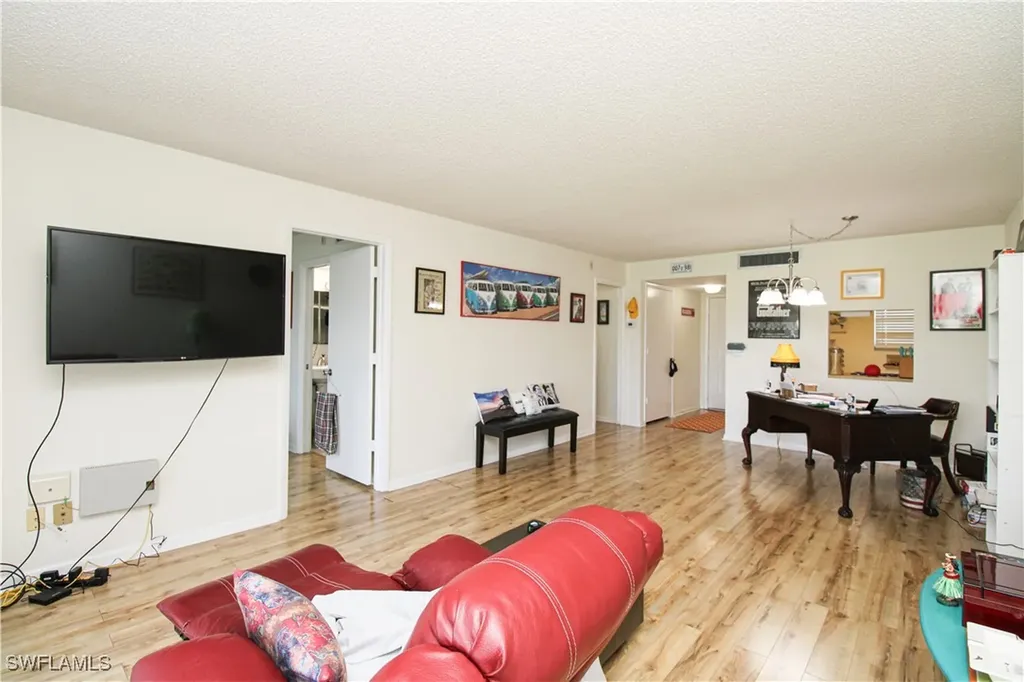 41 High Point Circle S Naples FL 34103