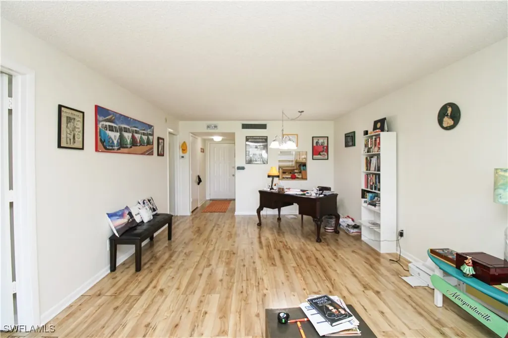 41 High Point Circle S Naples FL 34103