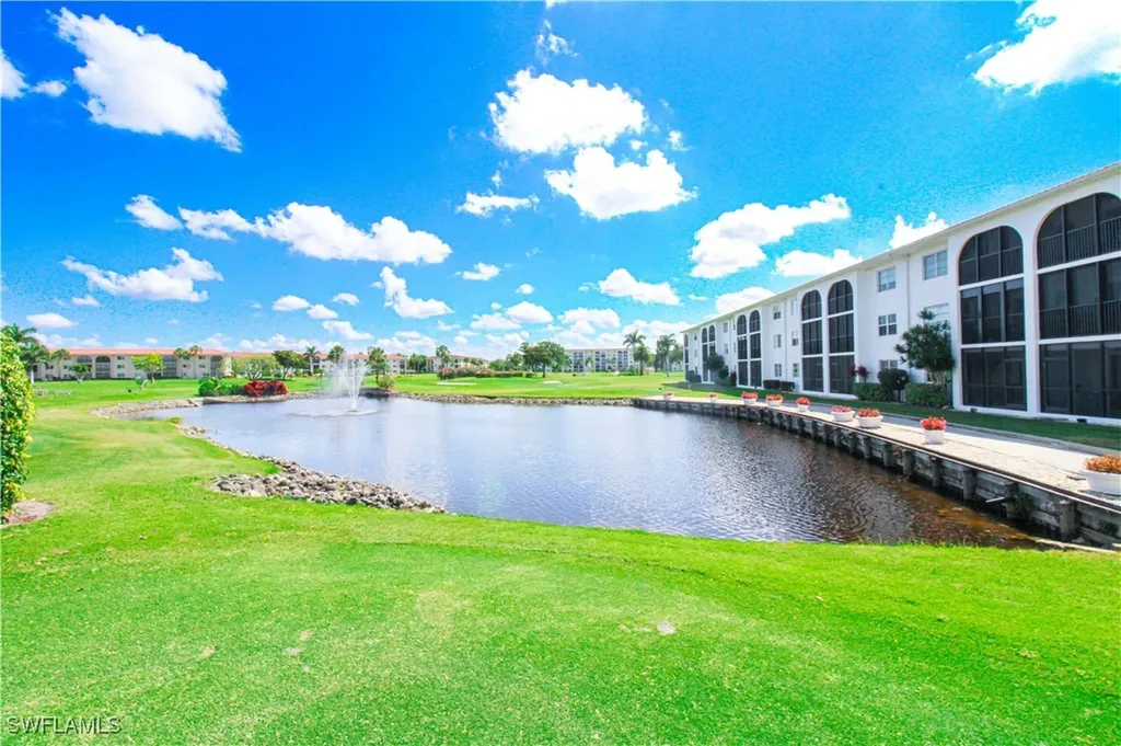41 High Point Circle S Naples FL 34103