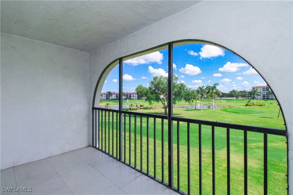 41 High Point Circle S Naples FL 34103