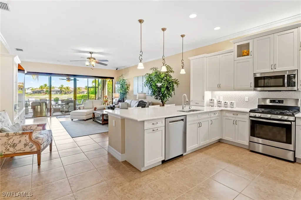 4339 Aurora Street Naples FL 34119