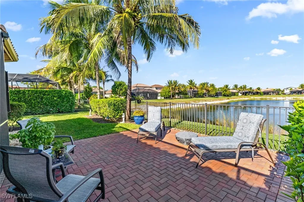 4339 Aurora Street Naples FL 34119