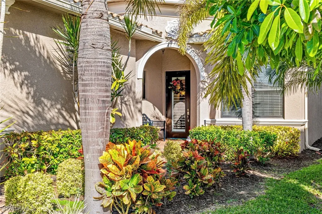 4339 Aurora Street Naples FL 34119