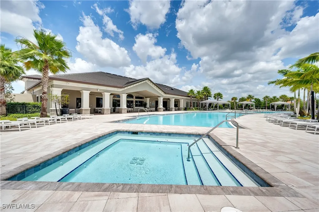 4339 Aurora Street Naples FL 34119