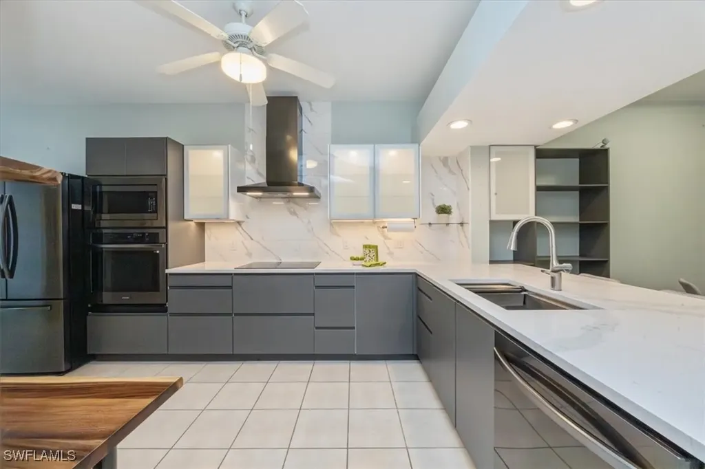 2400 Bayou Lane Naples FL 34112