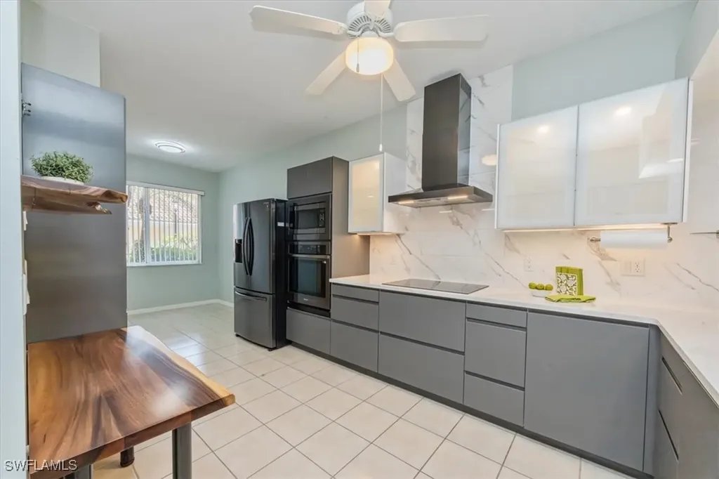 2400 Bayou Lane Naples FL 34112