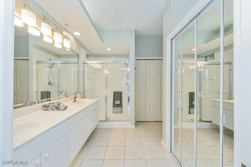 2400 Bayou Lane Naples FL 34112