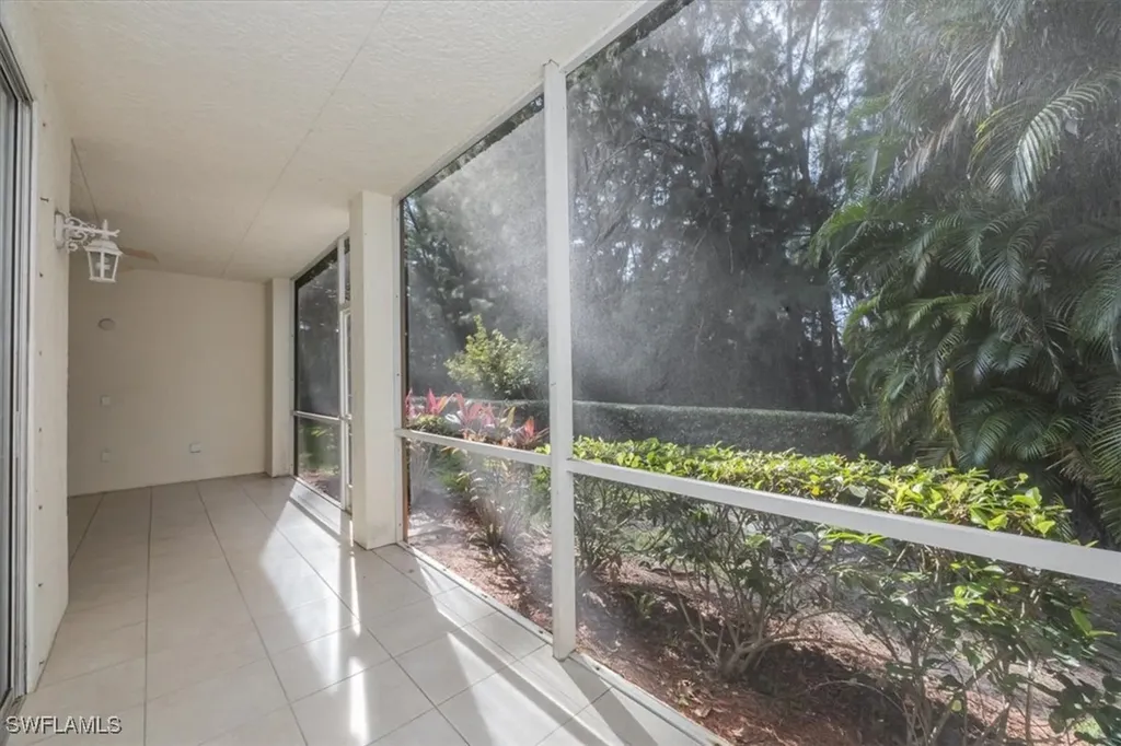 2400 Bayou Lane Naples FL 34112