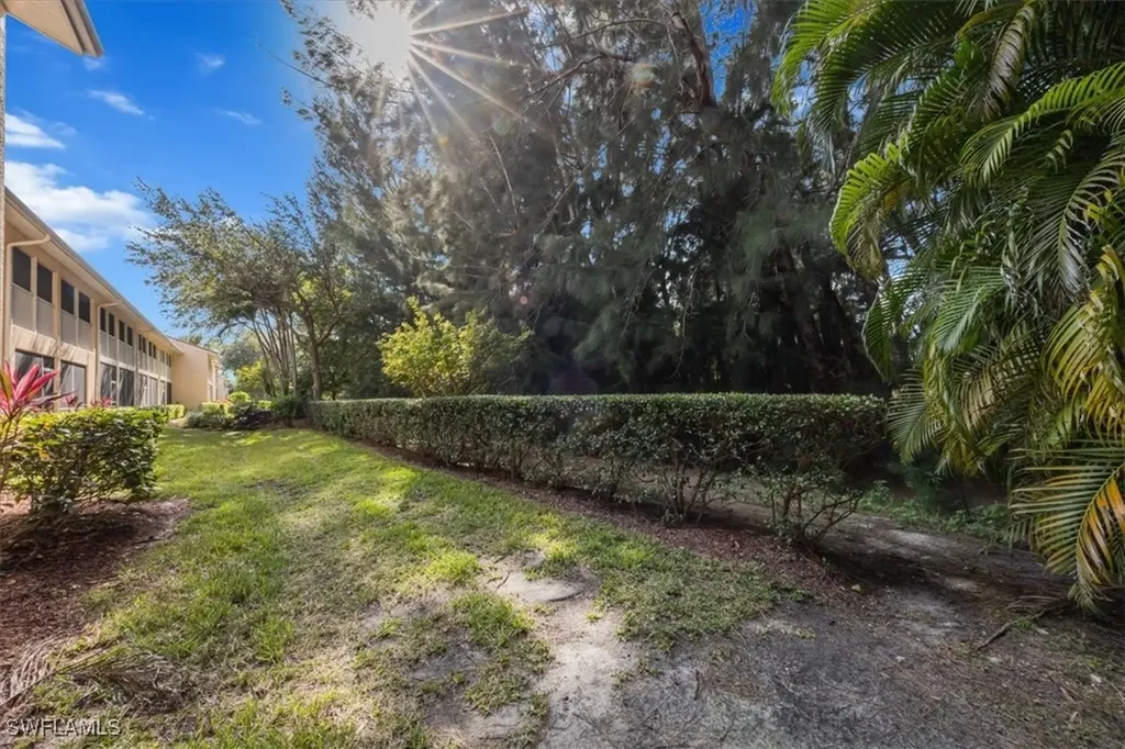 2400 Bayou Lane Naples FL 34112