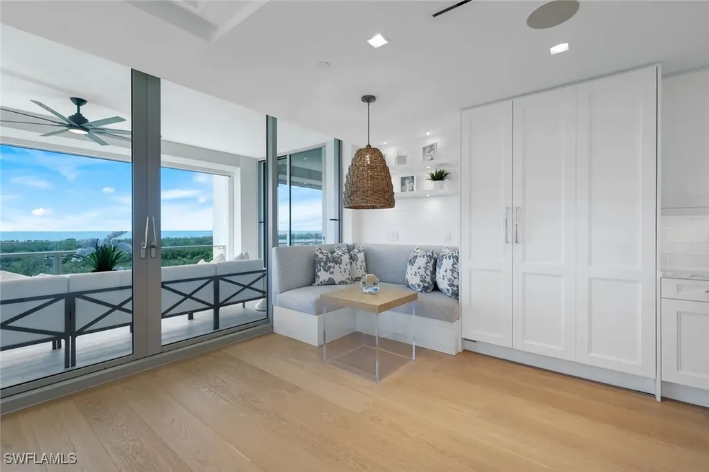 6897 Grenadier Boulevard Naples FL 34108