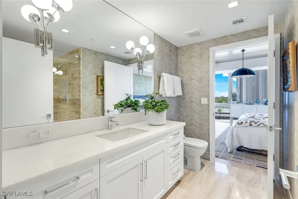 6897 Grenadier Boulevard Naples FL 34108
