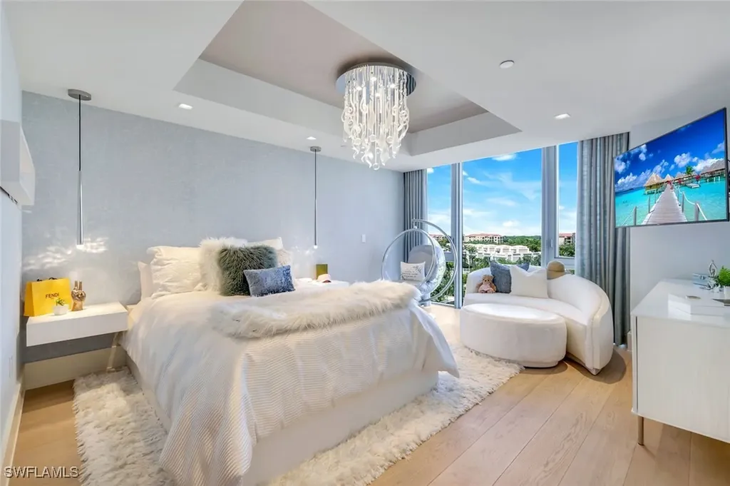 6897 Grenadier Boulevard Naples FL 34108