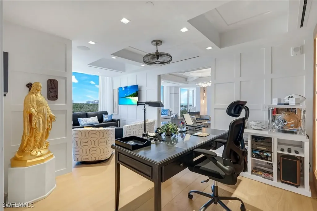 6897 Grenadier Boulevard Naples FL 34108